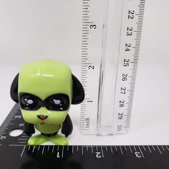 FGTEEV Ultra Mystery Glow In The Dark Oreo Green Dog Figure - Picture 9 of 16